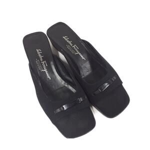 Salvatore Ferragomo made in Italy boutique black fabric open toe slides